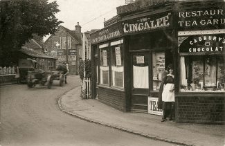 The Cingalee Tearooms at Hadleigh Corner | (Public domain)