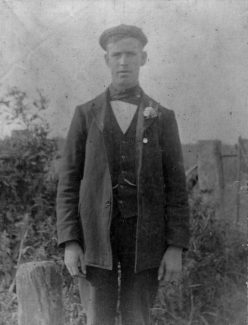 Percy Snow and gate to Hadleigh Common | Bob Delderfield