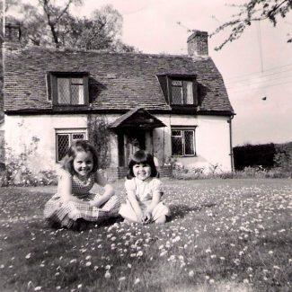 Elaine and Alison Lindoe at Kings Cottage Elaine and Alison Lindoe at Kings Cottage | Alison Lindoe