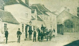 South Benfleet's Hoy Inn with smithy. Hoy Inn before road widening. Between the Hoy and the now missing houses we can just glimpse the dark box of the smithy