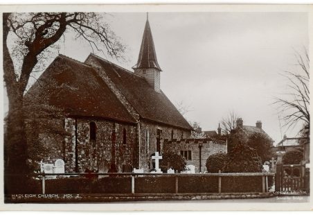 Nikolaus Pevsner: Hadleigh:   St James The Less